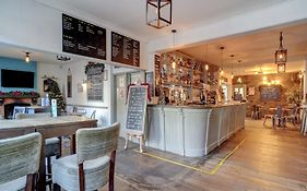 George & Dragon Inn